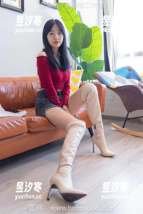 BoBoSocks袜啵啵-糯米 BoBoSocks袜啵啵 - 眼前的白丝图集,都是糯米的随性风格,下载吧!别犹豫。