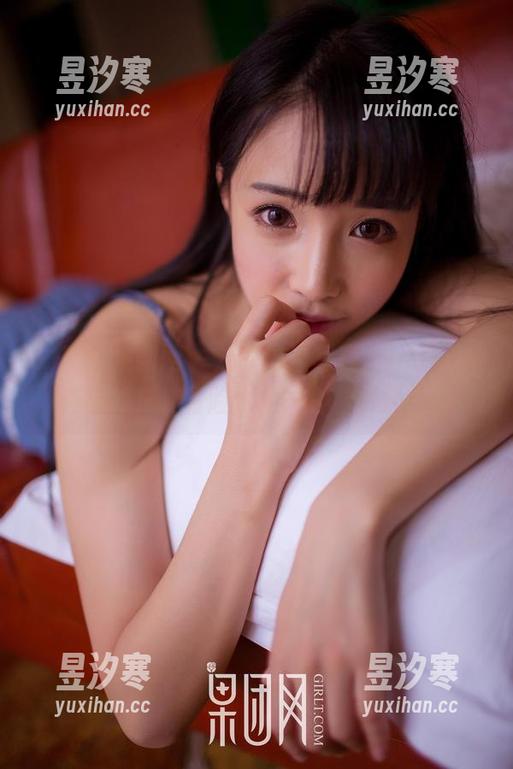 GIRLT果团网 - 分享这组写真，little贝壳喵的户外冒险也是一种‘开怀’！