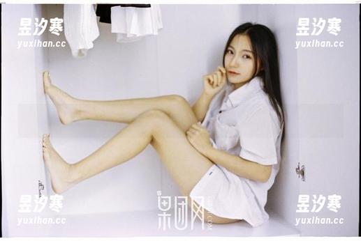 GIRLT果团网 - 图包太诱人，王语纯裤里丝究竟有啥吸引我的？