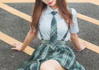 每年都在想，其实Money冷冷的圣诞写真合集根本不无聊，大家来看呀？
