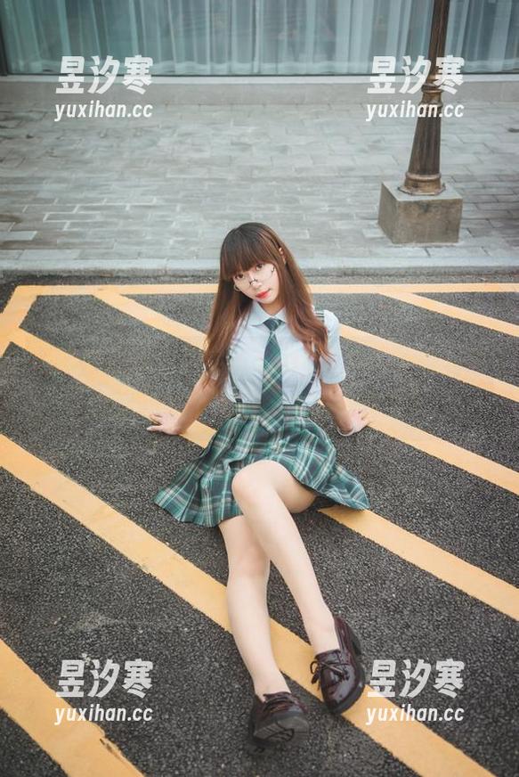 每年都在想，其实Money冷冷的圣诞写真合集根本不无聊，大家来看呀？