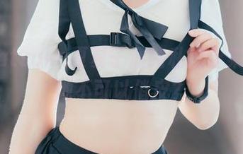 直击Natsuko夏夏子清纯私拍合集，谁说她不可以俏皮？
