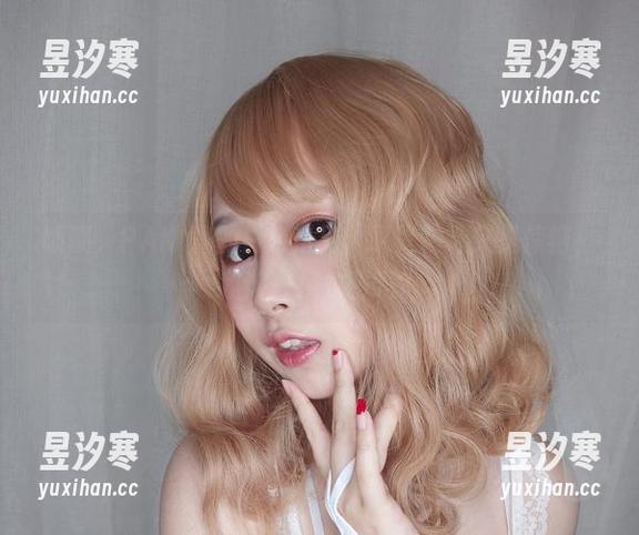 啧啧，PAKI酱的白色系列，又是精选又是惊艳，我该去换衣服吗？