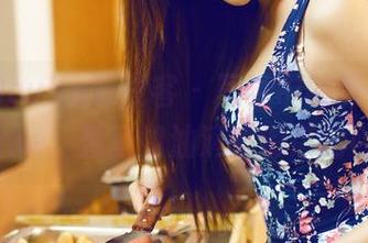QingDouKe青豆客 – 写真中的黄可christine，思绪如油滴般滑落的照片