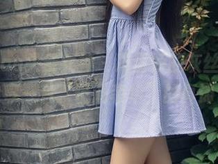 TouTiao头条女神 – 冯雪娇的灰丝系列，分享一片“低调奢华”的真谛。
