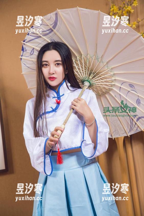 TouTiao头条女神-梁芮溪 TouTiao头条女神 - 一句话:梁芮溪的礼服我永远无法拥有,私房原图也就只能在这里欣赏了…