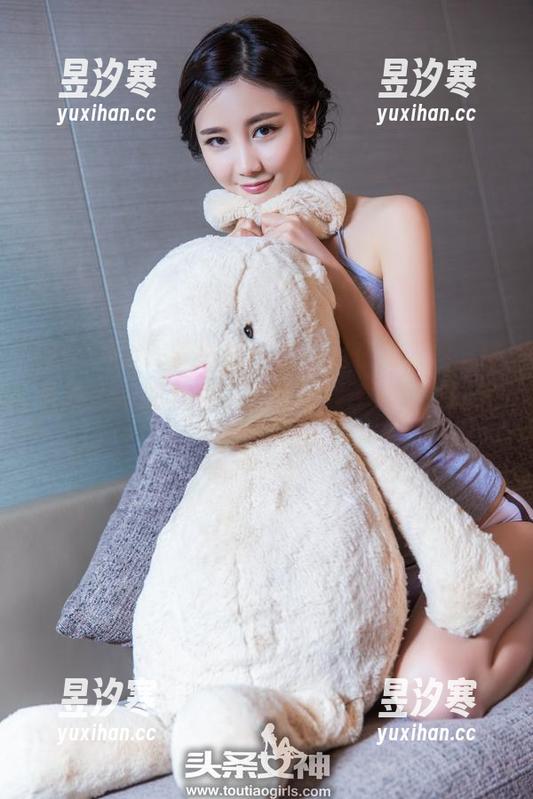TouTiao头条女神 - 这一组在线美图，爱丽莎lisa的双马尾让我想到了小时候的脑洞大开。