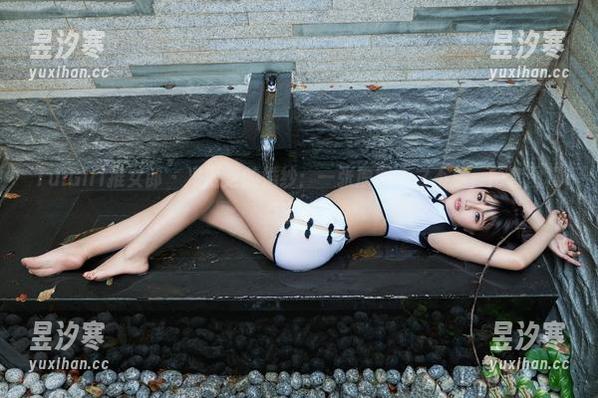 TuiGirl推女郎 - 冯雨芝的婚纱：一张原图来之不易，两套图槽点满满。