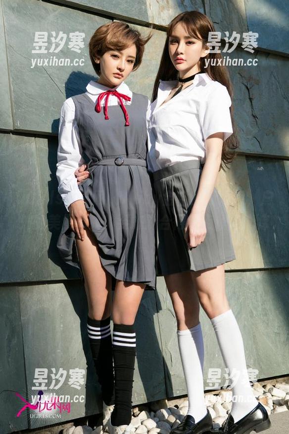 UGirls尤果网 - Abby金金的新图包，户外的美景和她的姿态融合得有点让人心痒。