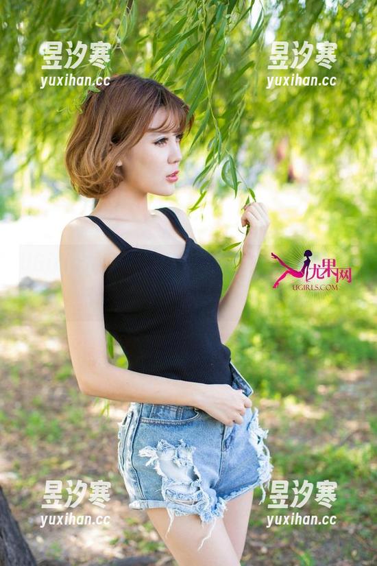 UGirls尤果网-何曼丽 UGirls尤果网 - 何曼丽的“女友”套图,眼花缭乱,根本停不下来