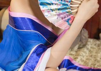 UGirls尤果网 – 作品中的孟思雨，JK穿搭先上眼，但原图里反倒意外清新