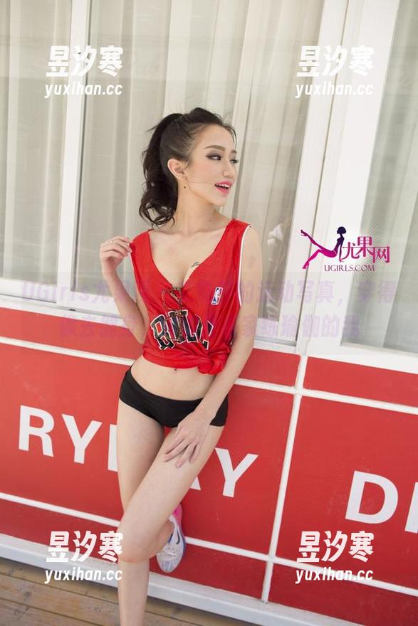 UGirls尤果网-艾霓莎 UGirls尤果网 - 艾霓莎的运动写真,穿得像去健身,实则是在家练瑜伽的我