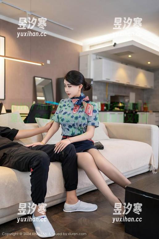 XINGYAN星颜社 - 唐思琪泳衣合集有点意思，作者随意的姿态，真想靠近又怕被淋湿。