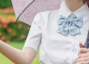 Xiuren秀人网 – 图片更新！Mieko林美惠子用连衣裙把自己变成了冬季的仙女，目测这裙子能飞！