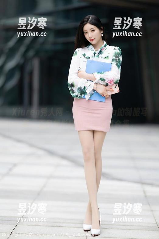 Xiuren秀人网 - 佘贝拉Bella的制服写真，无良摄影师的完美策略合集。