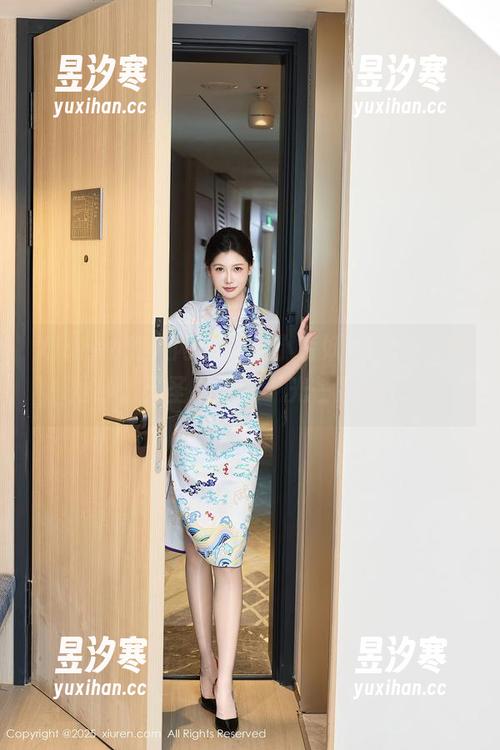 Xiuren秀人网-小蛮妖_honey Xiuren秀人网 - 专属小蛮妖_honey的婚纱,无圣光界的“光芒四射”!