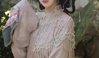 Xiuren秀人网 – 珍妮花的御姐修炼手册，快来看她的作品分享！