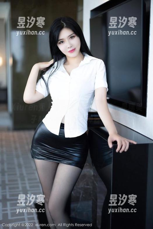 Xiuren秀人网 - 美图？这网袜，是糯美子Mini的“穿搭神器”吗？