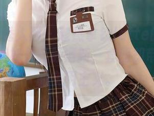 Xiuren秀人网 – 趁热拿铁latte的蕾丝洗礼：原图如晨露般清新，套图却带来柔美的实用主义。