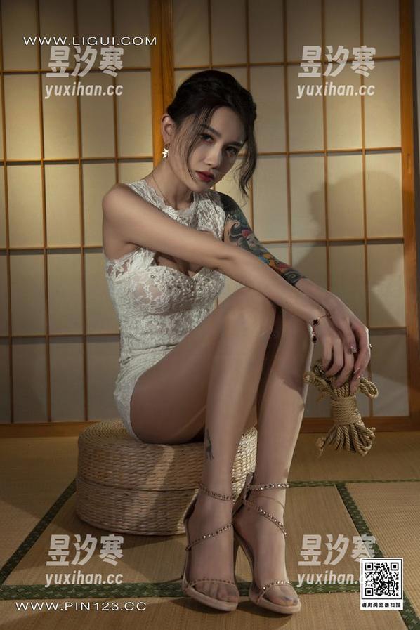 丽柜-小智贤 丽柜 - 一不小心被小智贤的夏日作品俘获,想说她真会玩。
