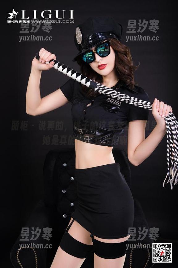 丽柜 - 说真的，桃子的这套灰丝原图里，她是真的在调戏我们嘛？