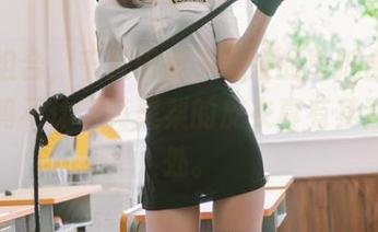 撞色组合，千反田鹿子带来的壁纸合集倒是争鸣不休，英梨梨的皮衣真有其独到之处。