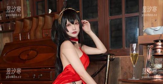 千夜未来的比基尼写照：整个人都在夏天里打转的写真合集