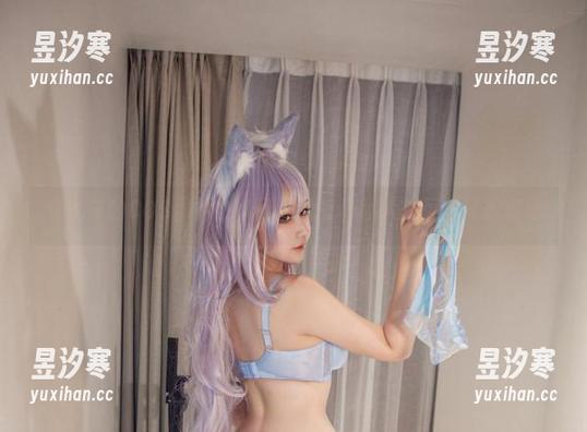 咔喵 在咔喵的COS照片中,可畏的气场让人想远离又想靠近