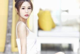 嗲囡囡 – 模特YOYO的黑丝摄影合集，黑与白之间的绝妙平衡