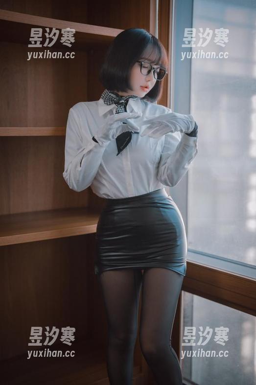 孙乐乐(손예은)再度驾到！这张Loozy女王回归的图片，下载了你就赢了！