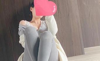微密圈 – 小芯酱的吊带黑丝写真集–谁还记得这个星期的衣橱呀？