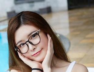 尤物馆 – 悦儿Yuky的美图就藏在她的体操服里，私房镜头下，谁说运动不能美哦？