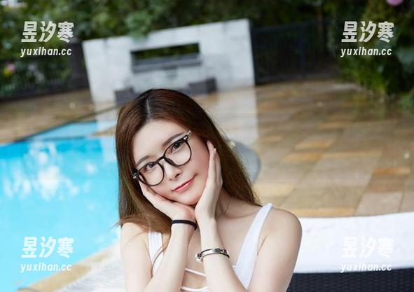 尤物馆 - 悦儿Yuky的美图就藏在她的体操服里，私房镜头下，谁说运动不能美哦？