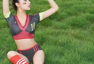 尤蜜荟 – 一秒钟决定人生：奶茶Emily的概念美足写真合集