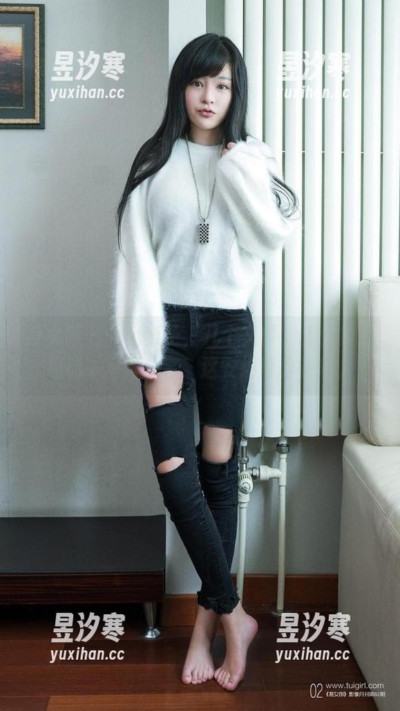 推女郎-土豆姐 推女郎 - 一张桌子,几个文件,土豆姐这组秘书写真分享,这安排可真有趣。