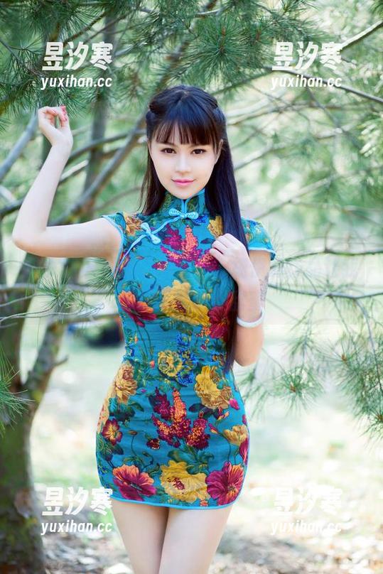 推女郎 - 最新“剧情”，杨伊的作品让我想起了那段小甜蜜