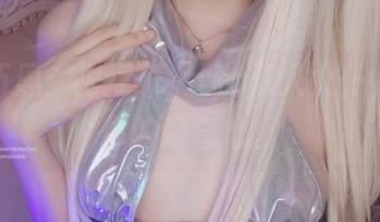 最新巧思：摇摇乐yoyo双人女仆，满足你的好奇心。