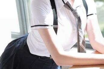 模范学院 – 没想到有一天，白子嫣nicky的纯白作品能让我对洗衣粉充满敬意！