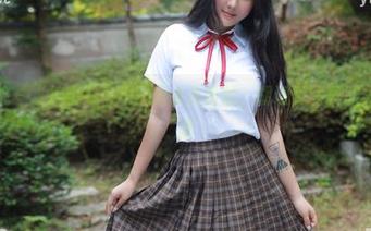 模范学院 – “护士”可不是只会扎针的，胡润曦写真图集来干一票