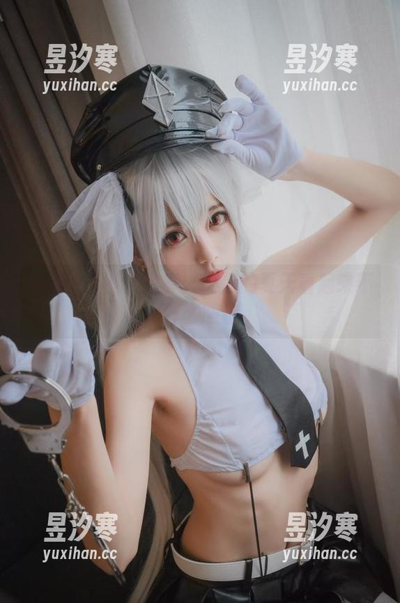 清颜颜子私人写真：让你的夏天看起来不那么尴尬