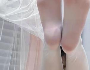 微密圈 – 火龙果羊与小野猫的写真：从新视角看放肆