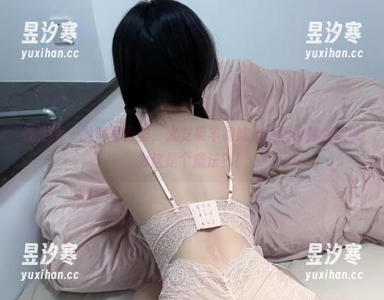微密圈 - 私房写真里，火龙果羊和妹妹，搞得我差点以为这是个魔法？！