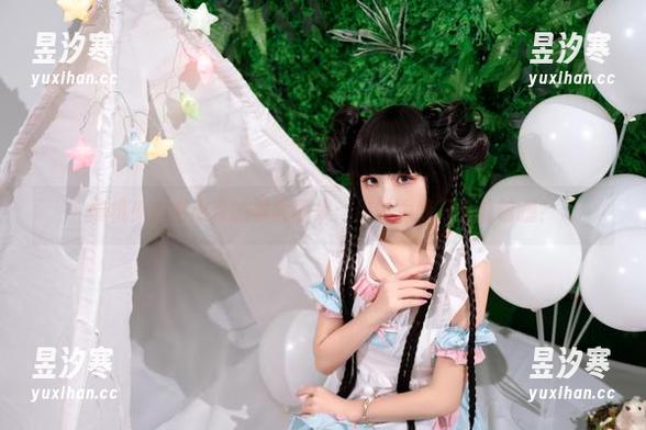 爆机少女喵小吉的暑期图集：你以为我只会打瞌睡？