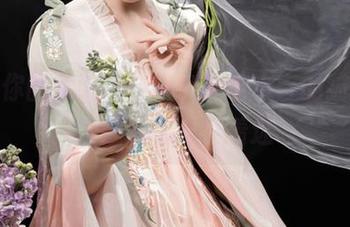 挑战你的审美，爆机少女喵小吉的猫娘套图让我吊诡又着迷