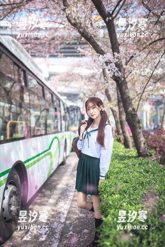 私房却不私，王羽杉的套图合集让人停不下来了。