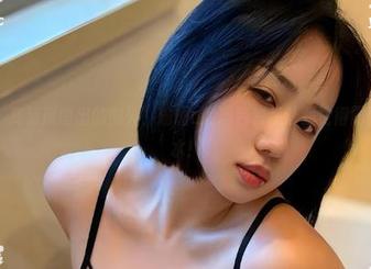微密圈 – 高清原图出的圈外，瑜瑾u的肉色套装让我觉得需要一杯冷水！