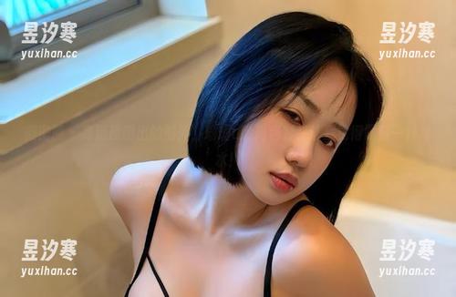 瑜瑾u 微密圈 - 高清原图出的圈外,瑜瑾u的肉色套装让我觉得需要一杯冷水!