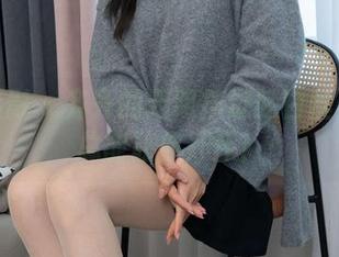 甜予摄影 – 齐齐的无阻挡过膝白丝：原图总能让你开怀！