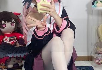 白栎Shirly的少女写真，你比资源还迷人，哈哈！