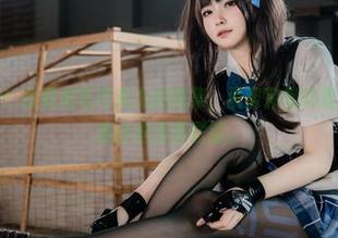 新更新来袭！白莉爱吃巧克力的图集，爱蜜莉雅的氛围满满，让我自觉浮想联翩。